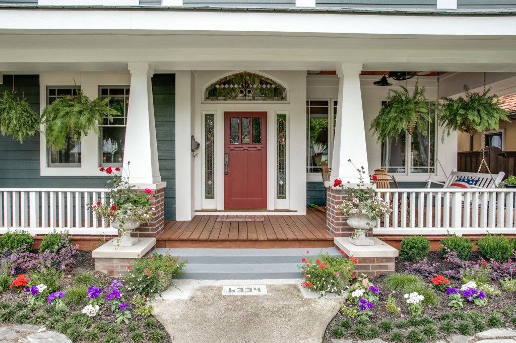 Picture of: Craftsman Front Porch Ideas You’ll Love – July,   Houzz