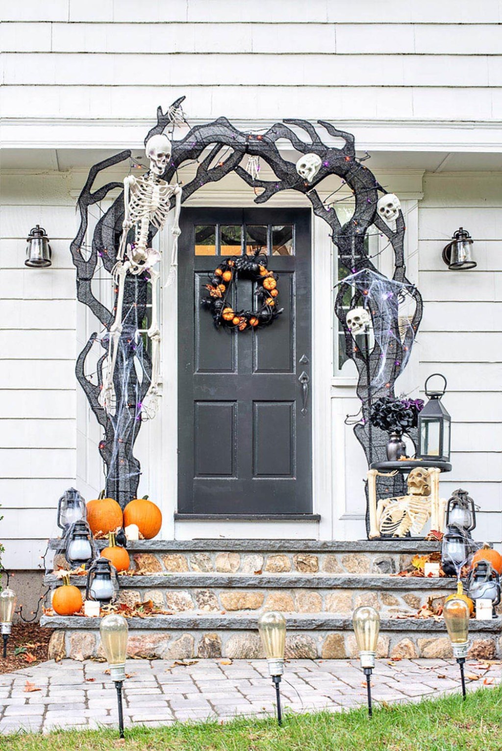 Picture of: How to Make a Spooky Halloween Front Porch – The Home Depot