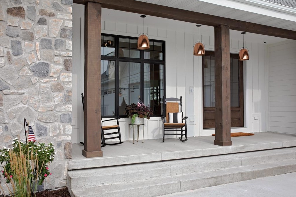 Picture of: Modern Farmhouse Front Porch – Diamond Kote® Building Products