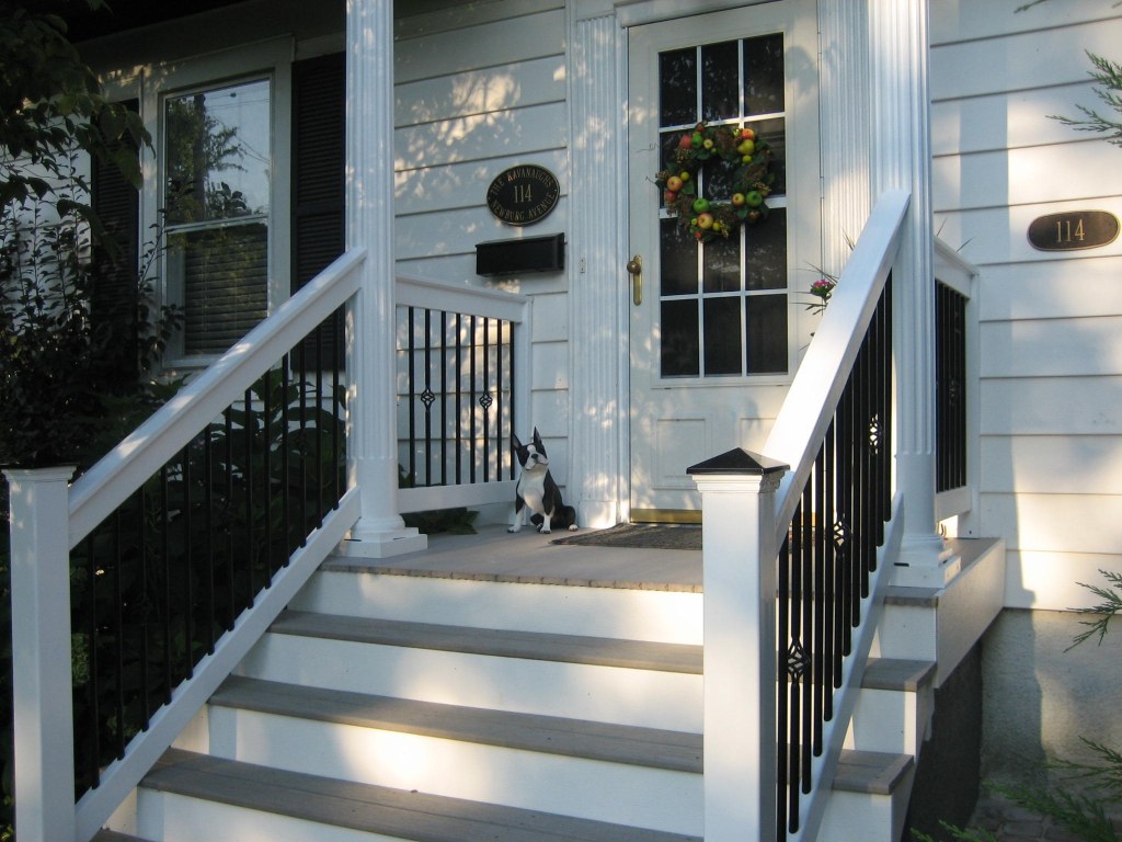 Picture of: Railings for the Front Porch Steps  Fortress