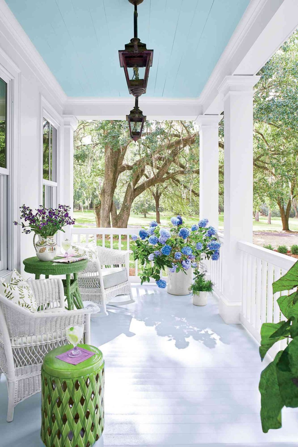 Picture of: This Is The Perfect Haint Blue For Your Porch, According To Our